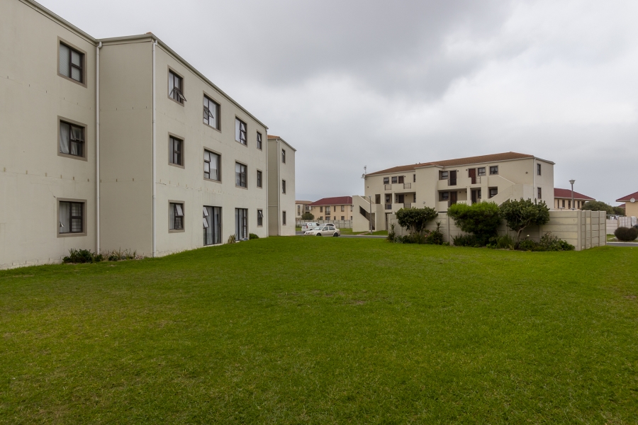 2 Bedroom Property for Sale in Guldenland Western Cape